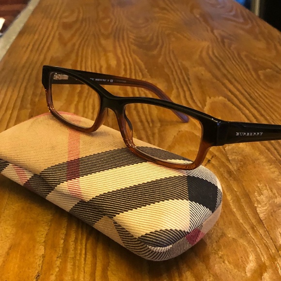 Burberry glasses - Picture 1 of 4